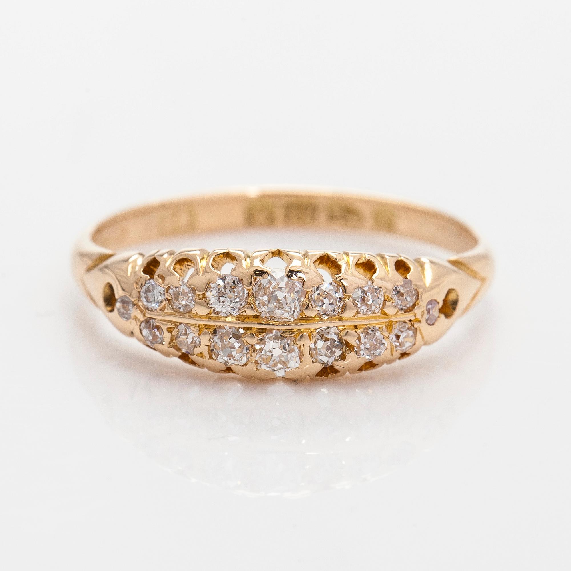 Ring, 18K guld och diamanter, England.