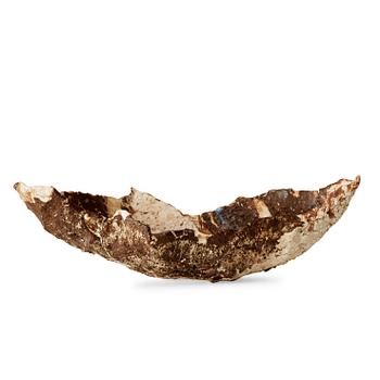 An Ewen Henderson ceramic bowl with volcanic texture, England, 1980's.