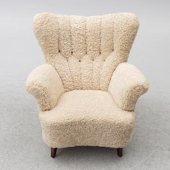 Armchair, Swedish Modern, mid-20th century.