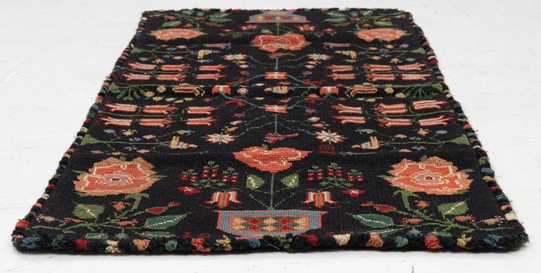 Åkdyna, korsstygnsbroderi, daterad 1817.