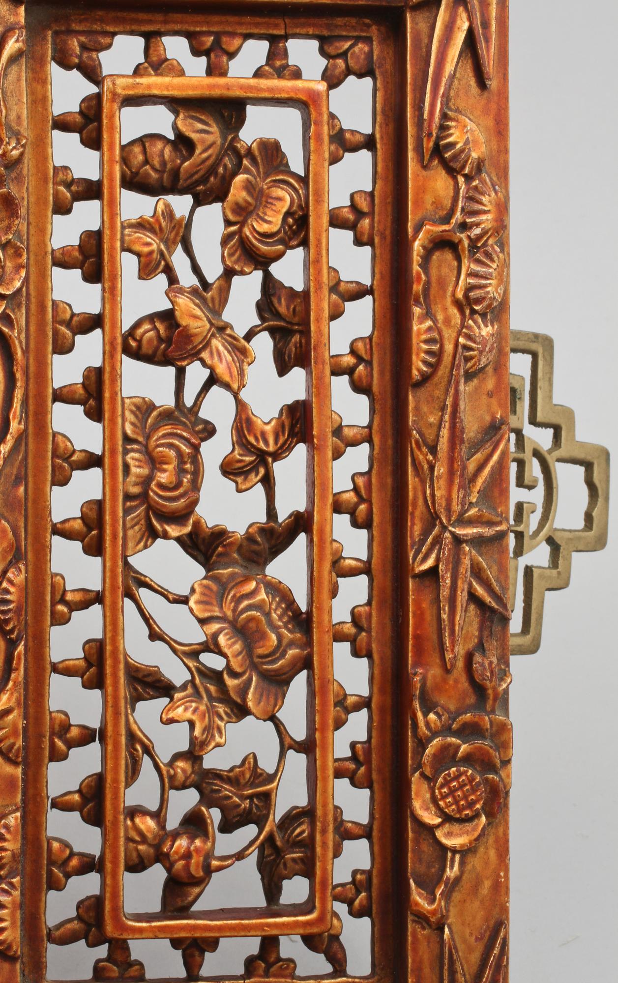 VÄGGDEKORATIONER, ett par, Kina, 1900-tal.