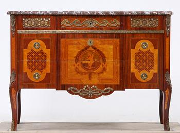 BYRÅ, gustaviansk stil, 1900-tal.