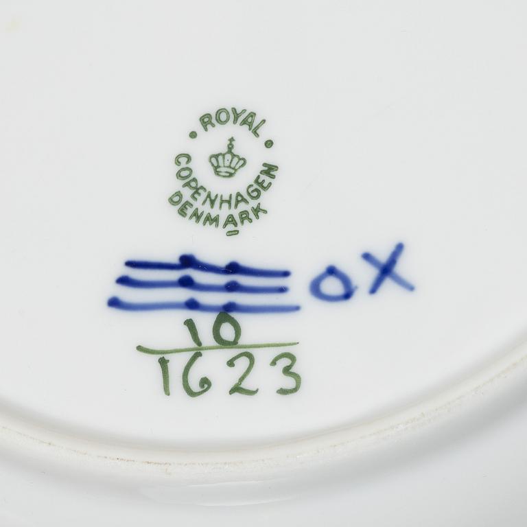 Royal Copenhagen, servisdelar, 67 delar, "Blå blomst", Danmark.