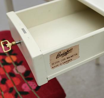 TOALETTBORD MED PALL, "Birgitta", Carl Malmsten, Bodafors, 1900-talets andra hälft.