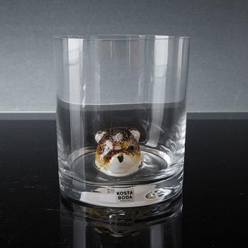 ERNST BILLGREN - FYRA GLAS samt VAS, "New Friends", för Kosta Boda, 2000-tal.