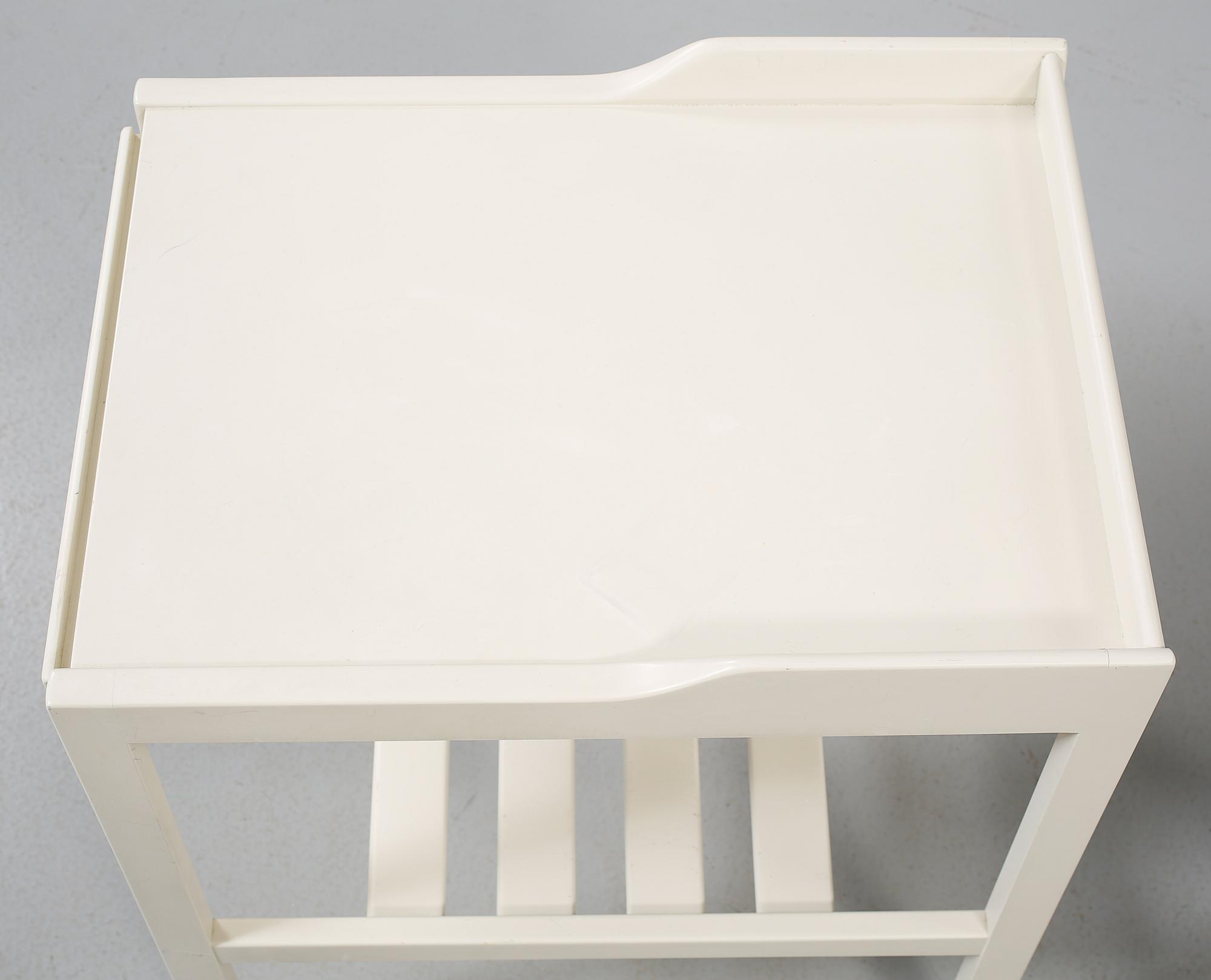 SÄNGBORD, ett par, Bertil Fridhagen, Bodafors, omkring 1900-talets mitt.