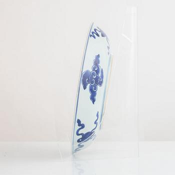Skålfat, porslin, Kina, Qingdynastin, Kangxi (1662-1722).