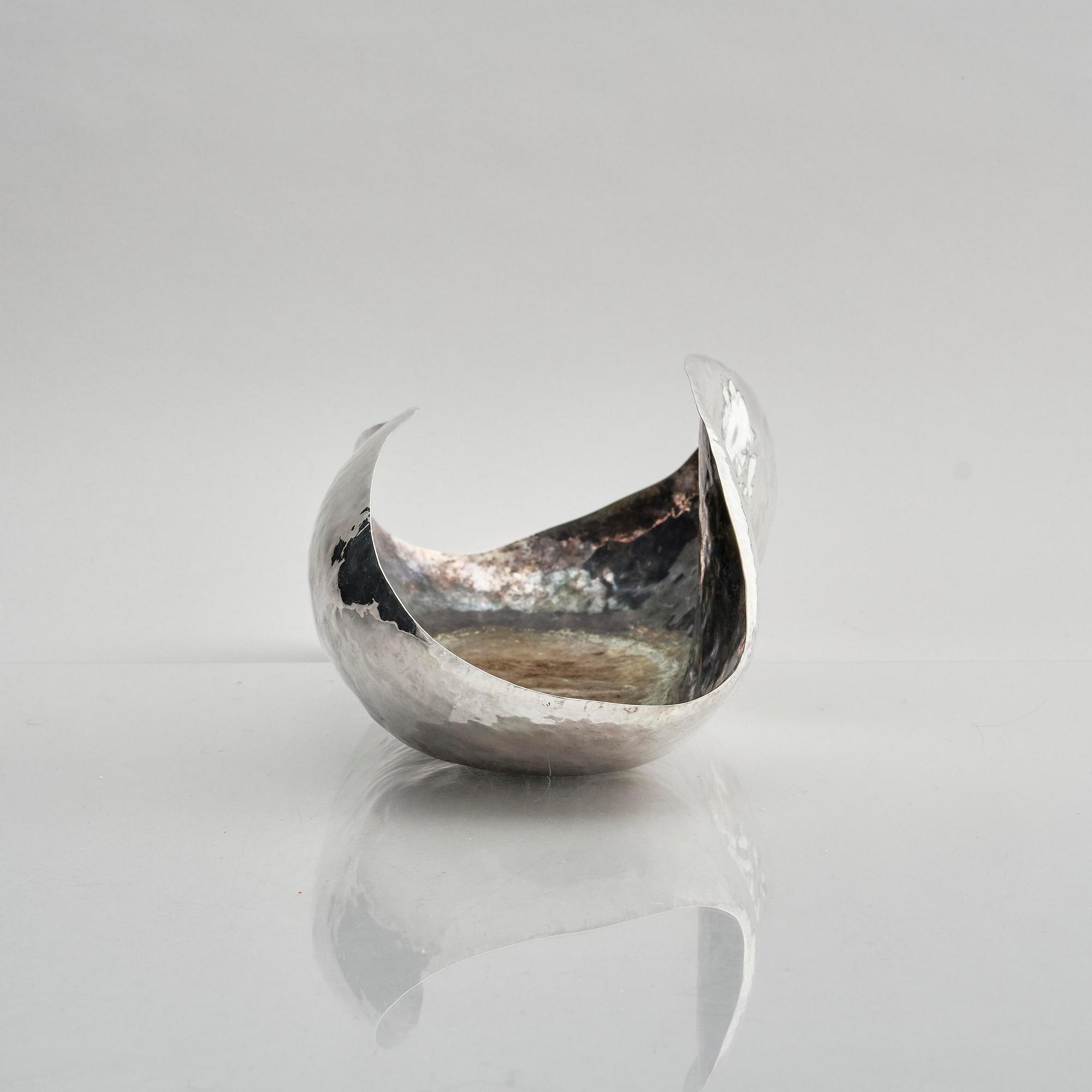 Jörgen Fruergaard, a sterling silver jardiniere/bowl, Norrköping, Sweden 1974.