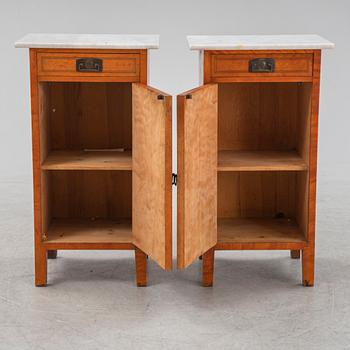 Sängbord, ett par, tidigt 1900-tal.