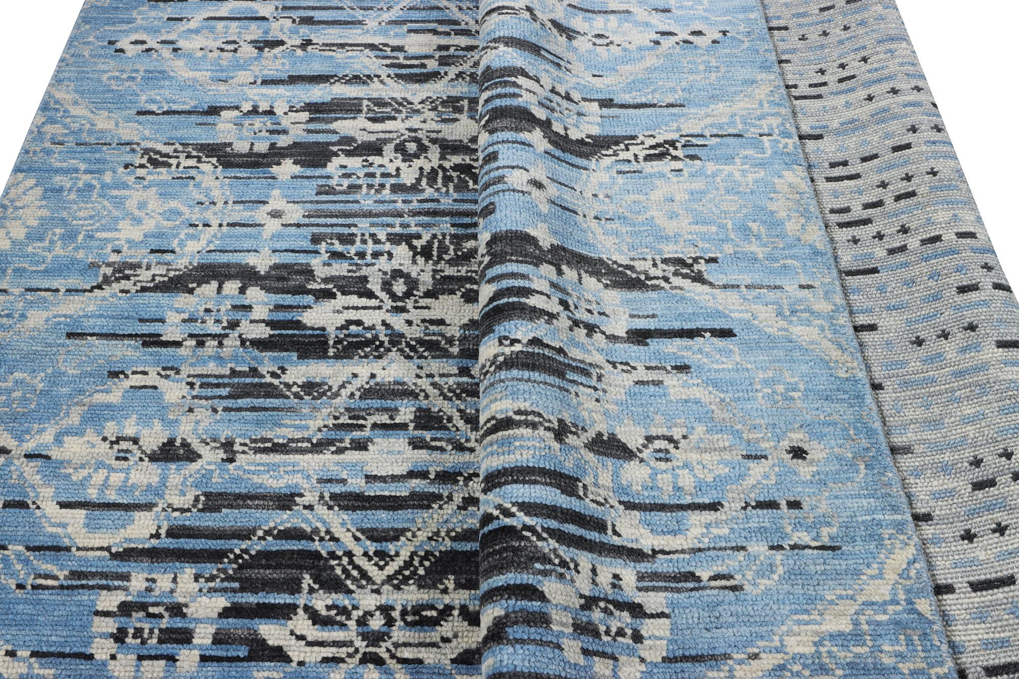 An oriental carpet, c. 302 x 244 cm.