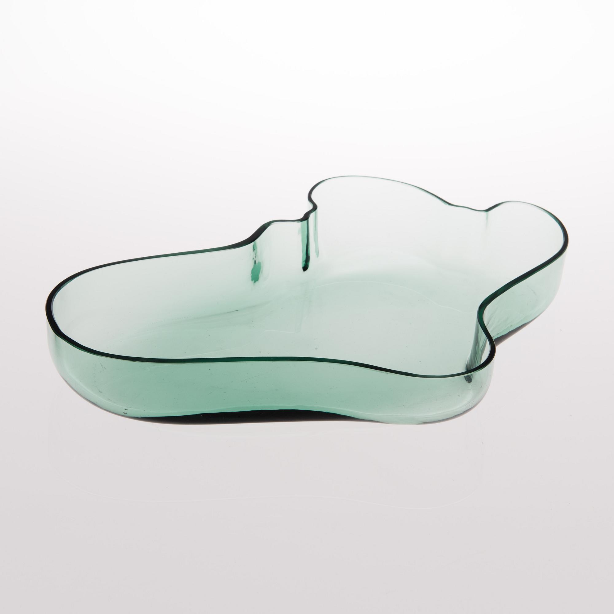ALVAR AALTO, DISH / BOWL. Karhula, late 1930s.