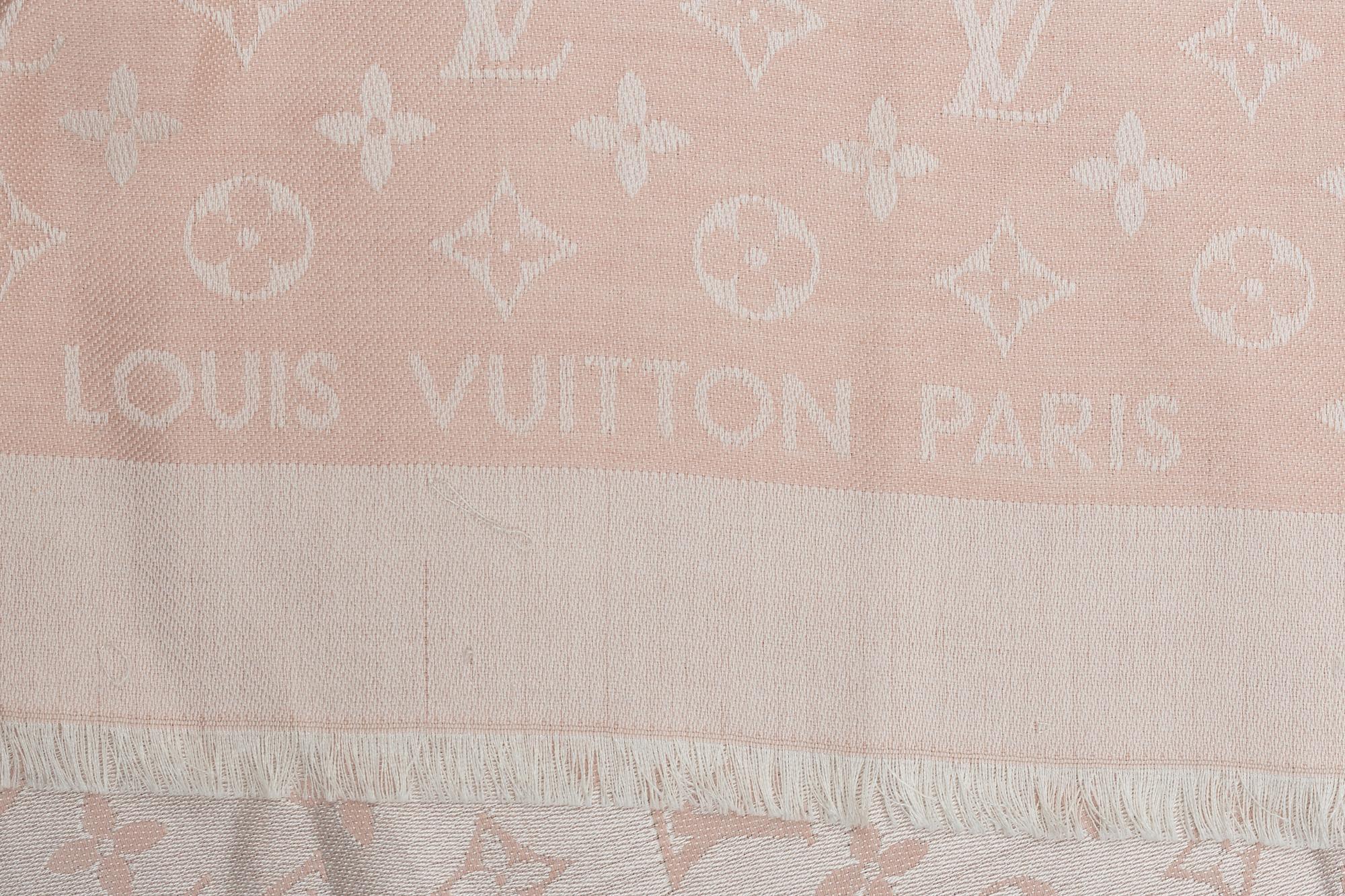 Louis Vuitton, shawl, "Monogram Classic Shawl".