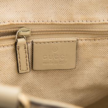 Gucci, a 'Sukey' bag.