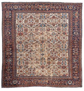 383. An antique 'Ziegler' carpet, Mahal/Feraghan, Sultanabad area, ca 517 x 486 cm.
