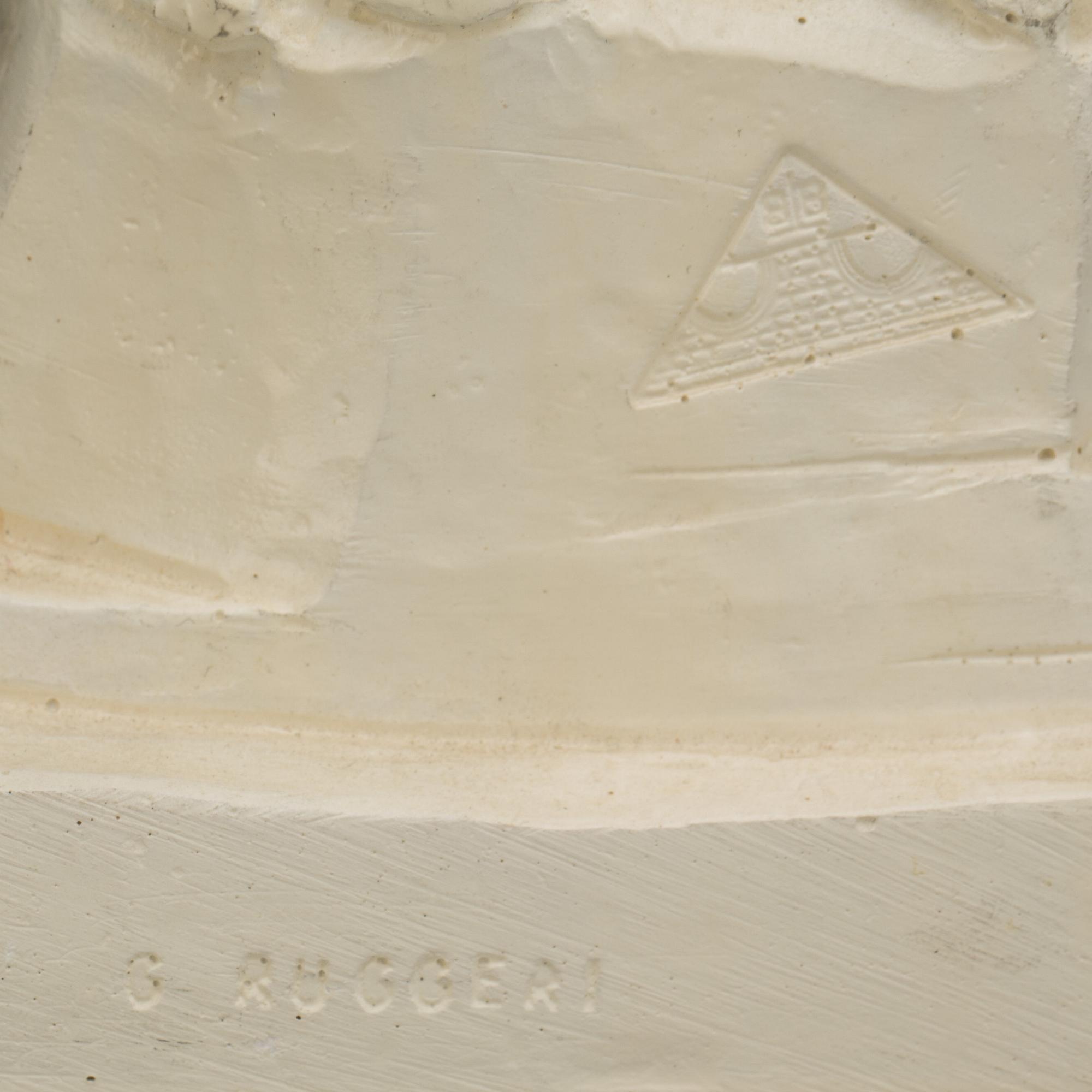 SKULPTUR, gjutmassa, signerad "G Ruggeri", 1900-talets andra hälft.