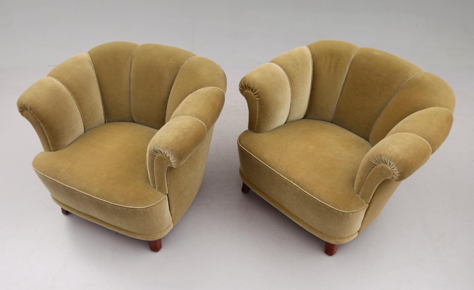 FÅTÖLJER, 1 par, 1900-talets första hälft.