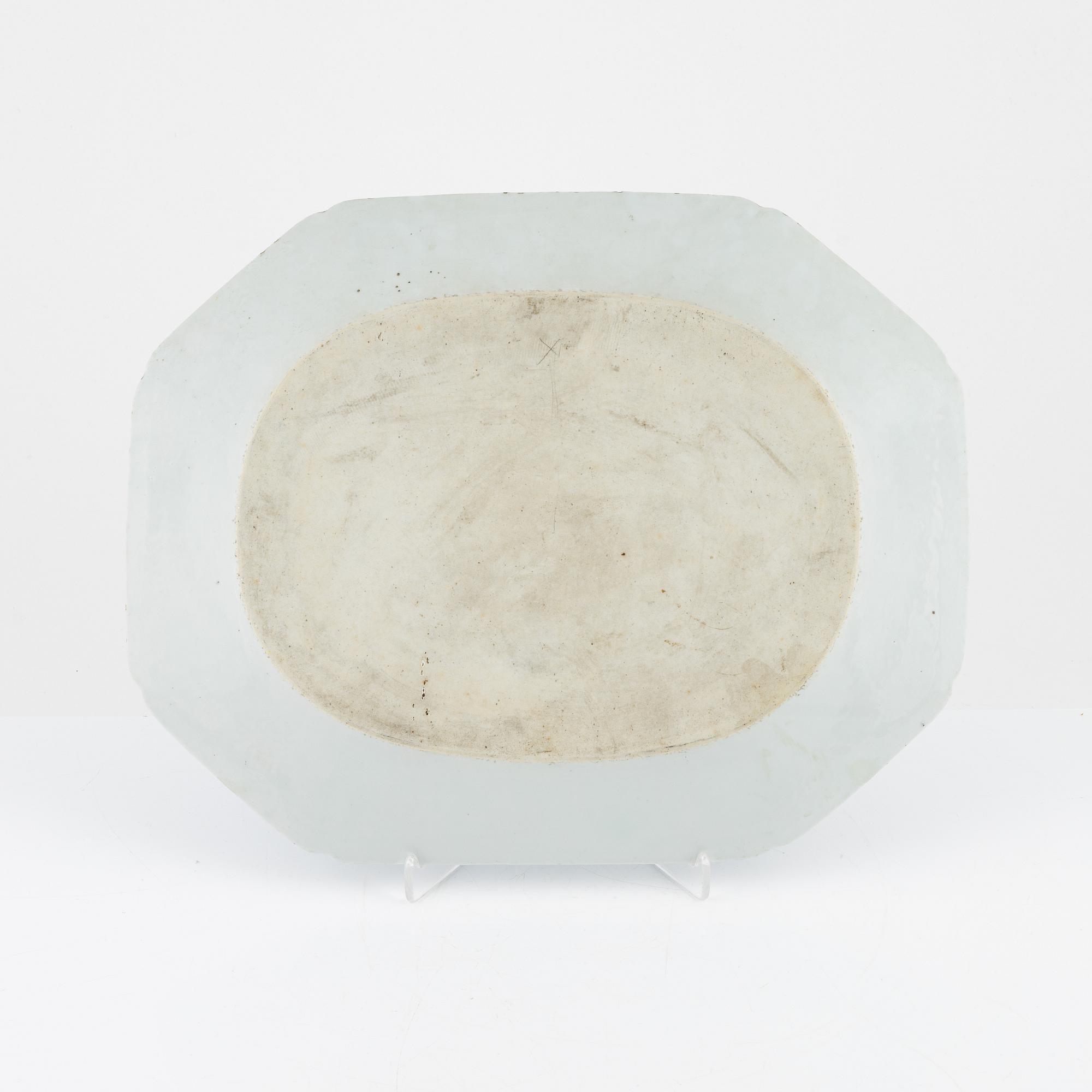Stekfat, kompaniporslin, Kina, Qingdynastin, Qianlong (1736-95).