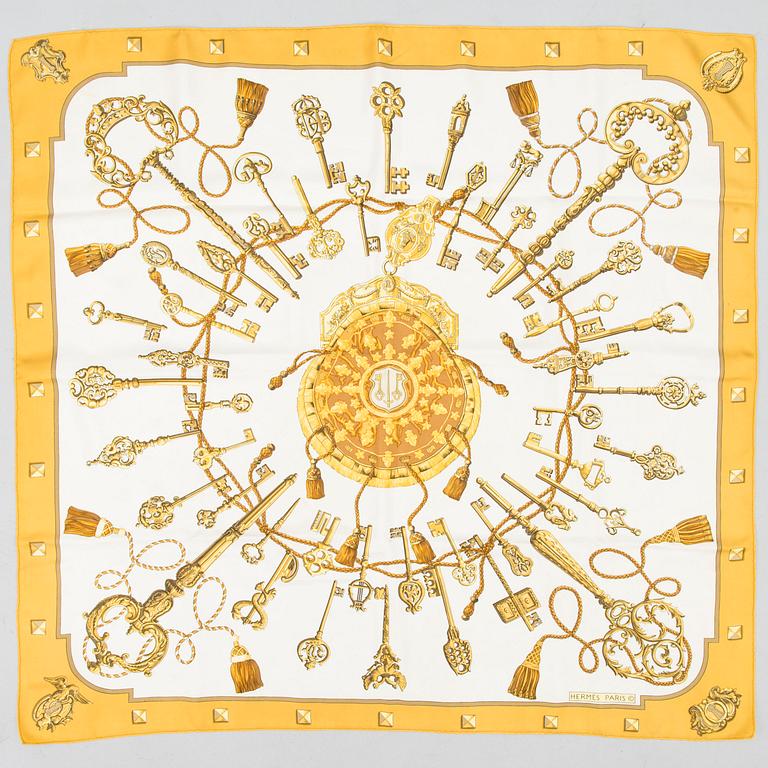 HERMÈS, SCARFAR, 2 st, "Projets Carrés" och "Les Clés".