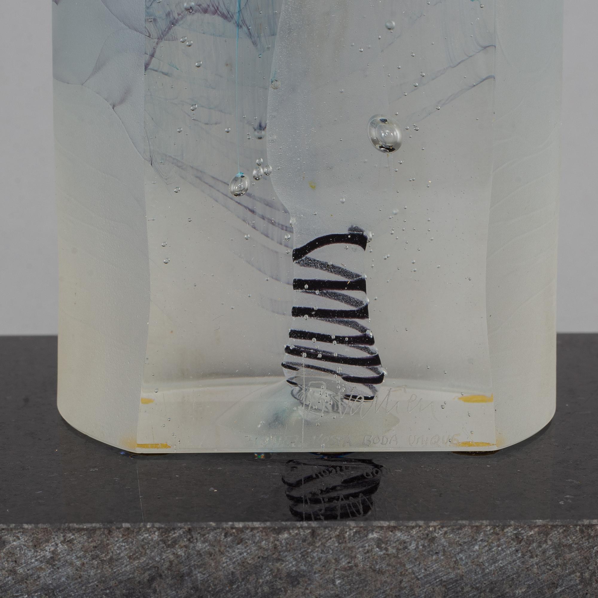 BERTIL VALLIEN, a unique Swedish artglass sculpture "Powerfigure", Kosta Boda,