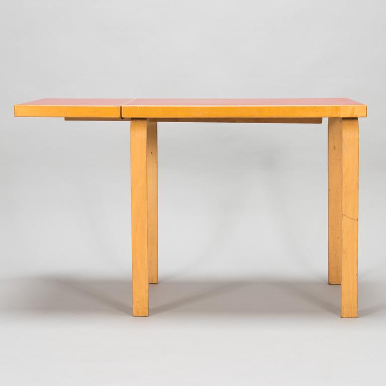 Alvar Aalto, a 1960s 'DL82' table for O.Y. Huonekalu- ja Rakennustyötehdas.
