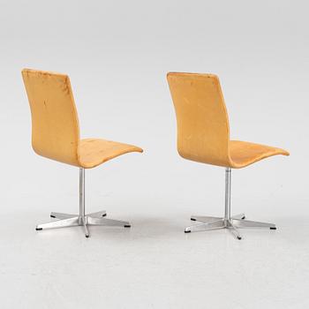 Arne Jacobsen, stolar, ett par, "Oxford", Fritz Hansen, Danmark.