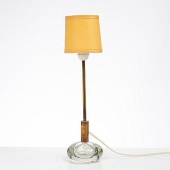 Arvid Böhlmarks Lampfabrik, a table lamp, model 15696, Stockholm, 1940s-50s.