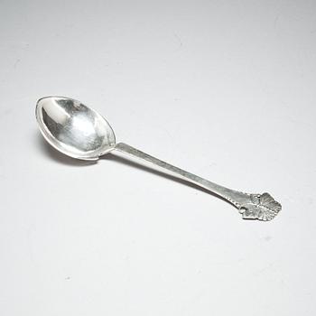 SERVERINGSSKED, silver. C. Holm, Köpenhamn, 1919. Vikt ca 96 g.