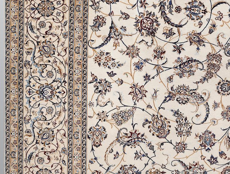 A part silk Nain carpet, so-called 6LAA, approx. 400 x 304 cm.