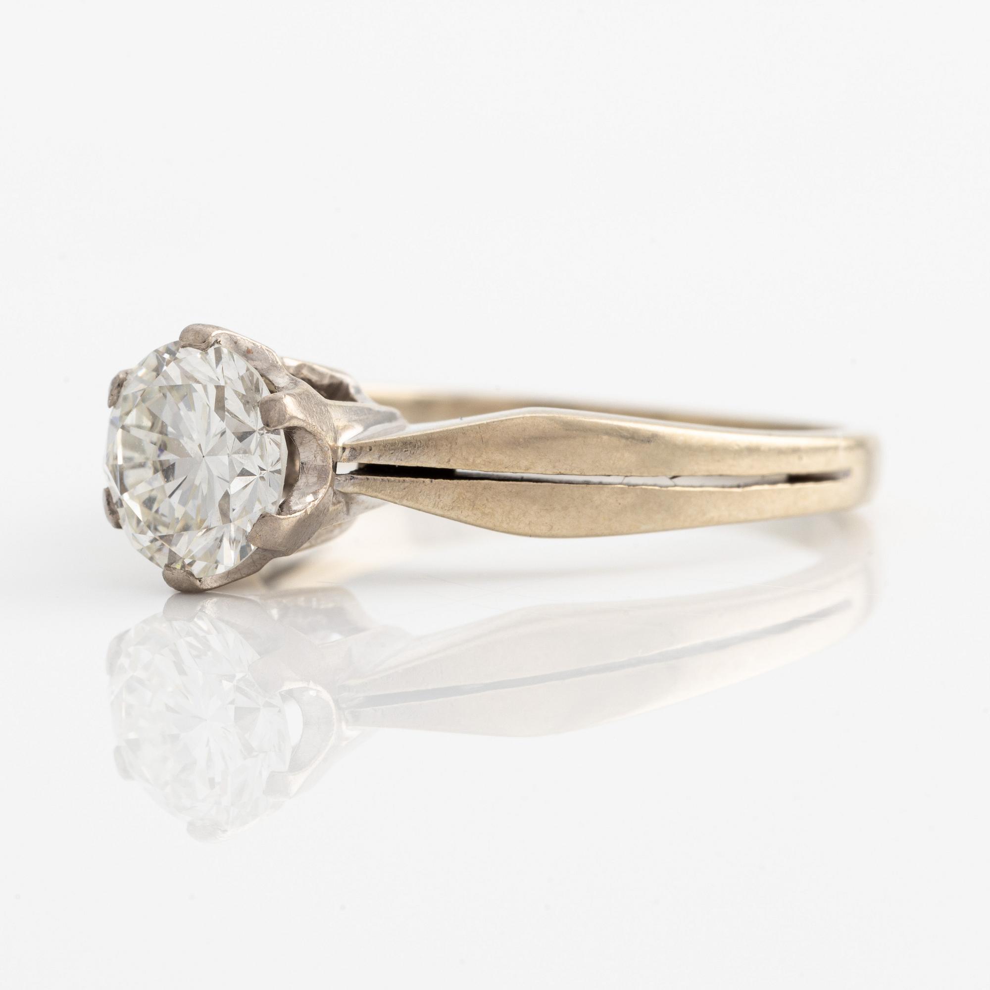 Ring, 18K vitguld med briljantslipad diamant 1,20 ct.