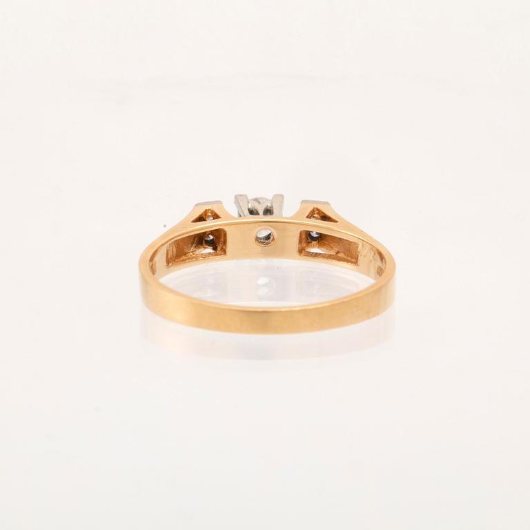 Ring in 18K white and red gold with round brilliant-cut and single-cut diamonds by G. Dahlgren & Co Malmö, 1967.