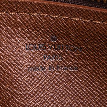 Louis Vuitton, väska, "Papillon 27".