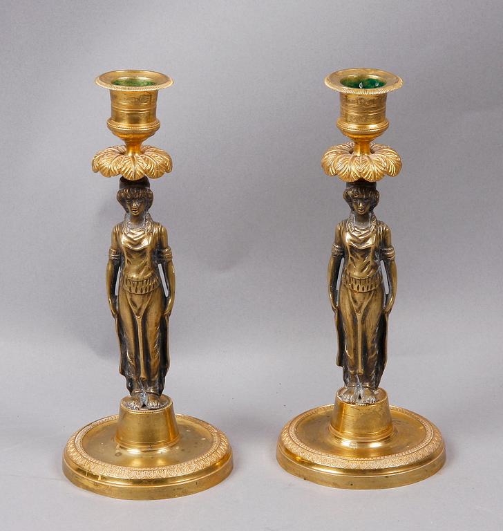 LJUSSTAKAR, ett par, förgylld brons, sengustaviansk stil, 1900-tal.
