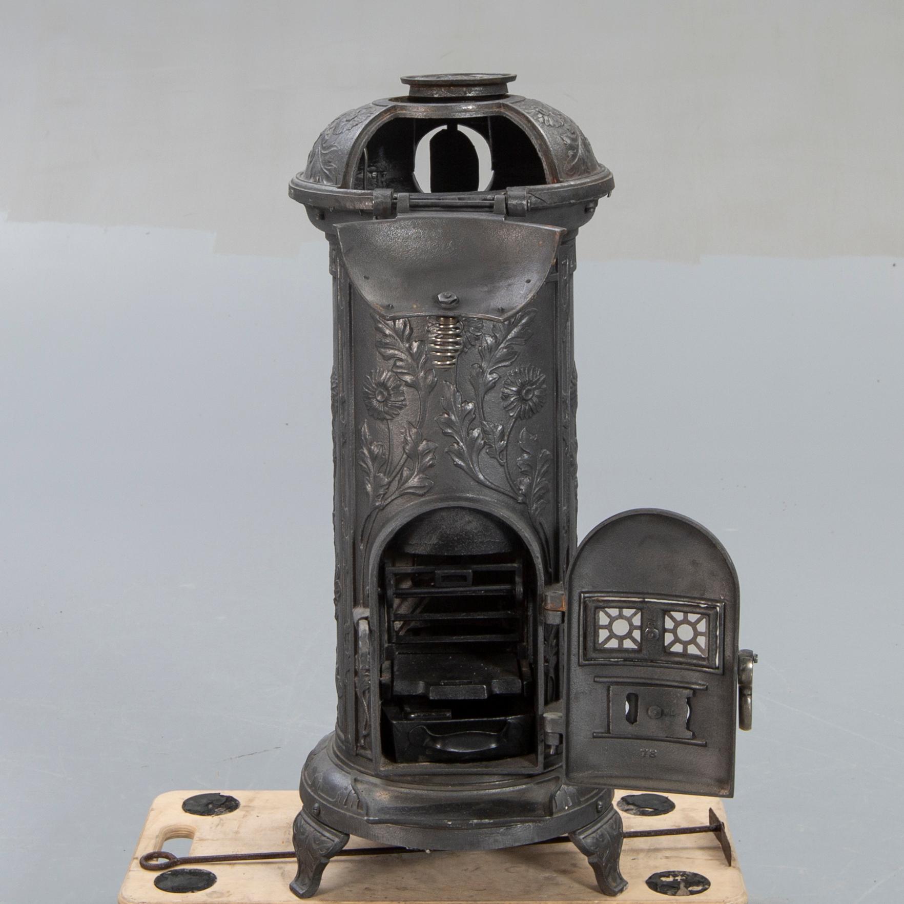 Stove, Husqvarna, Mikado 20th century cast iron.