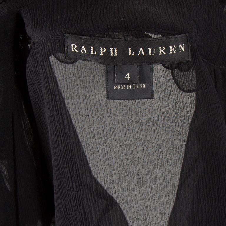 A skirt, topp and a blause by Ralph Lauren.
