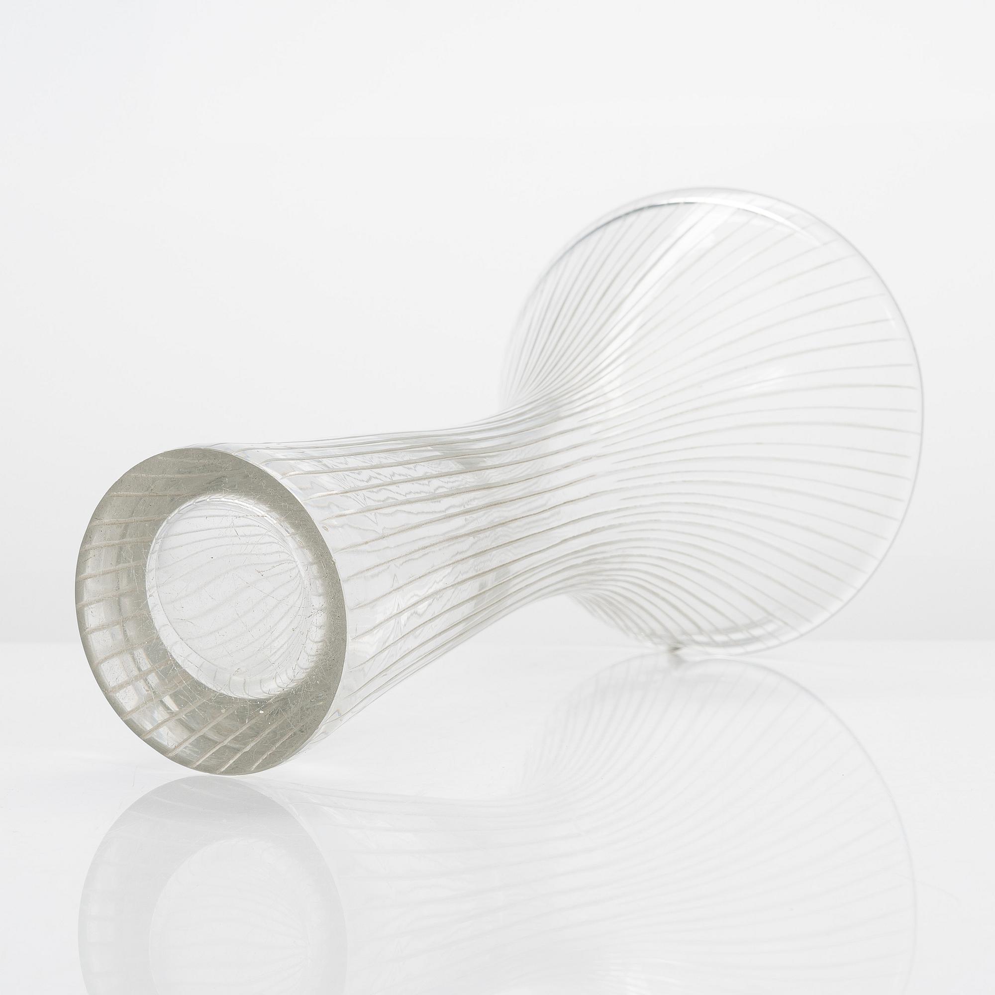 Tapio Wirkkala, maljakko, malli 3520, signeerattu Tapio Wirkkala Iittala.