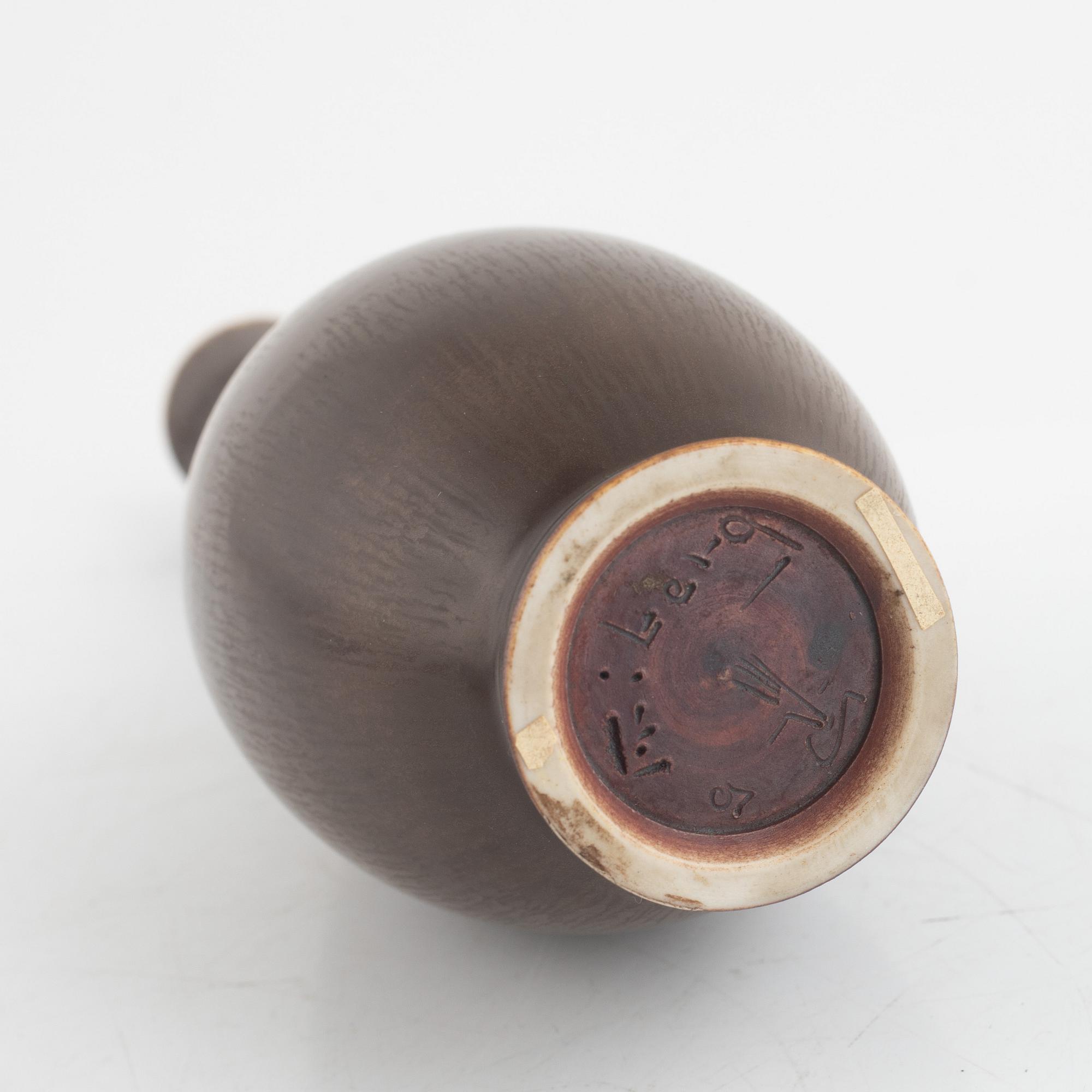Berndt Friberg, a stoneware vase, Gustavsberg studio, Sweden 1965.