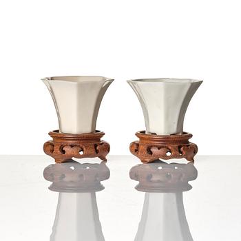 A set of two blanc-de-chine libation cups, Qing dynasty, Kangxi (1662-1722).