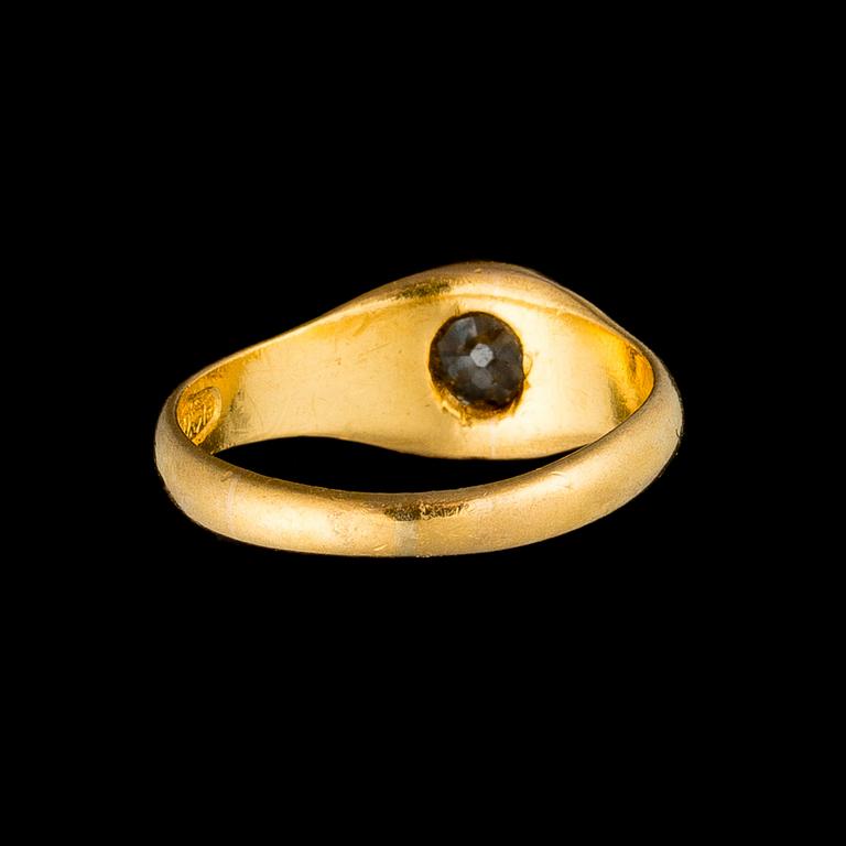 RING, 18K (92) guld, gammalslipad diamant. Ryssland 1899-1908.