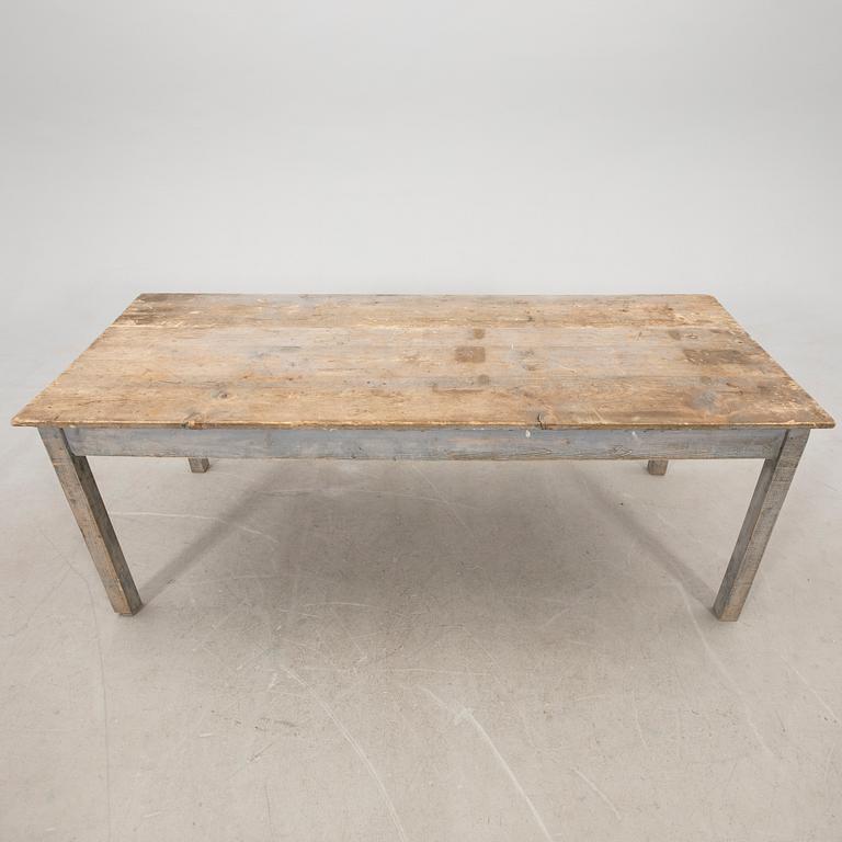 Bord 1900-talets första hälft.