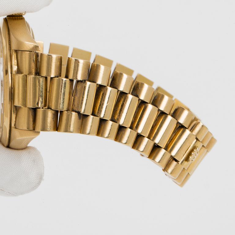 ROLEX, Oyster Perpetual, Day-Date, Chronometer, ”Tiffany & Co” armbandsur, 36 mm.