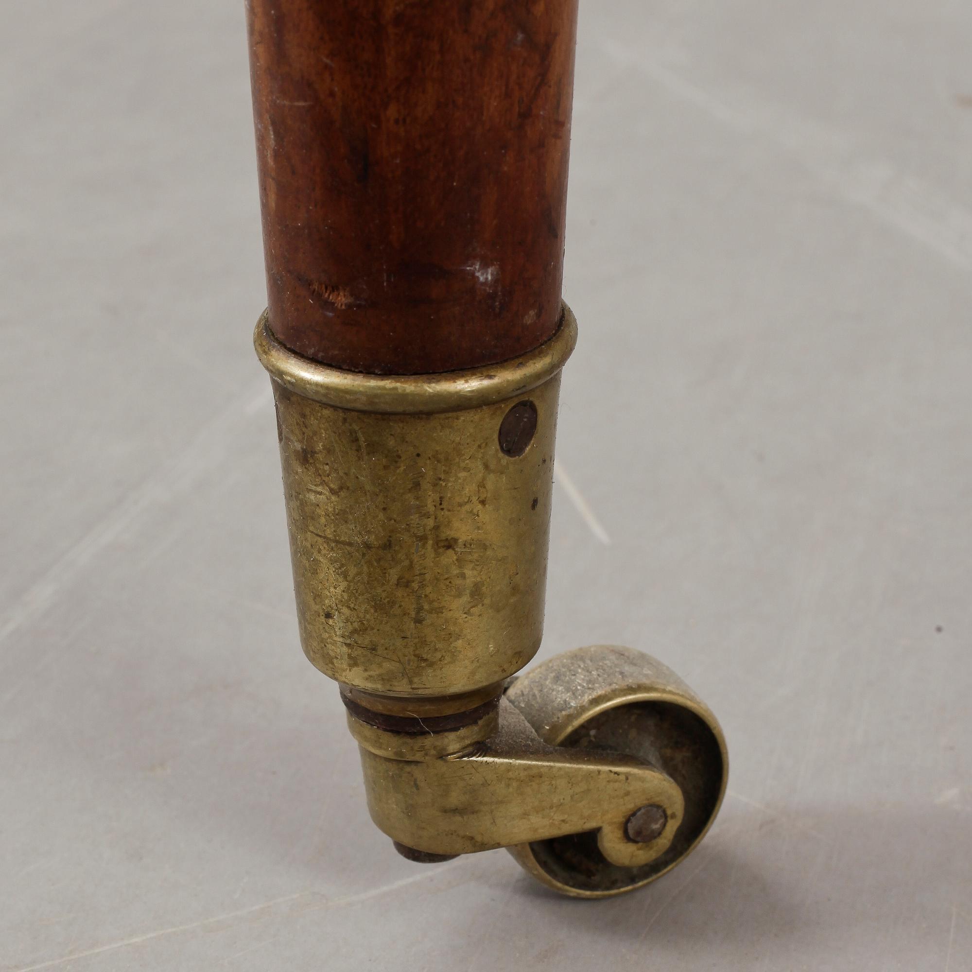 MATBORD, med 3 iläggsskivor, sengustavianskt, 1800-talets början.