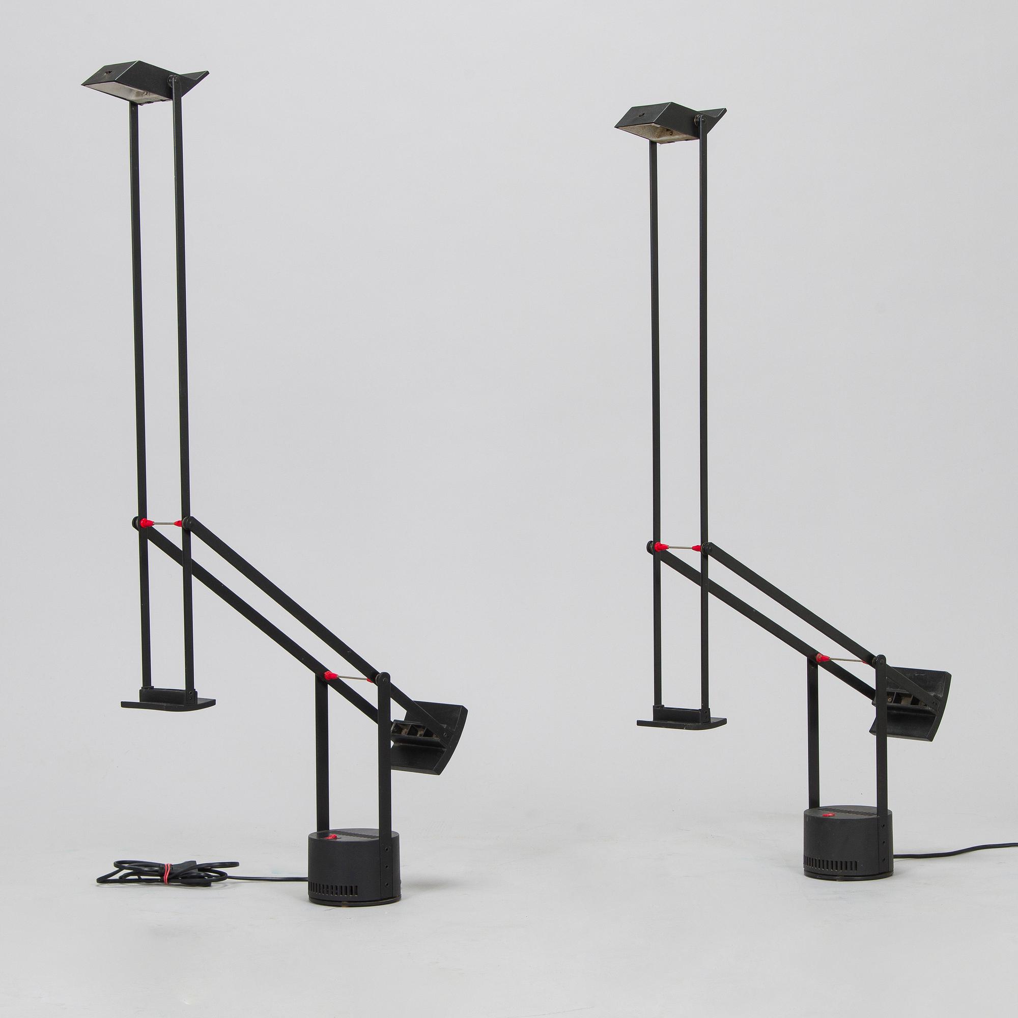 Richard Sapper, pöytävalaisinpari, "Tizio", Artemide, Italia.