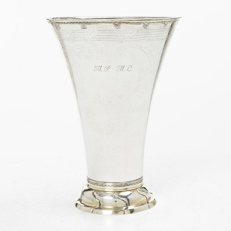 A Swedish 18th century parcel-gilt silver beaker, mark of Eric Ramstedt, Härnösand 1795.