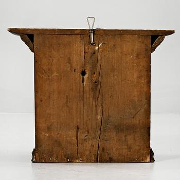 HÄNGSKÅP, allmoge. Rättvik, Dalarna, 1700-talets senare del.