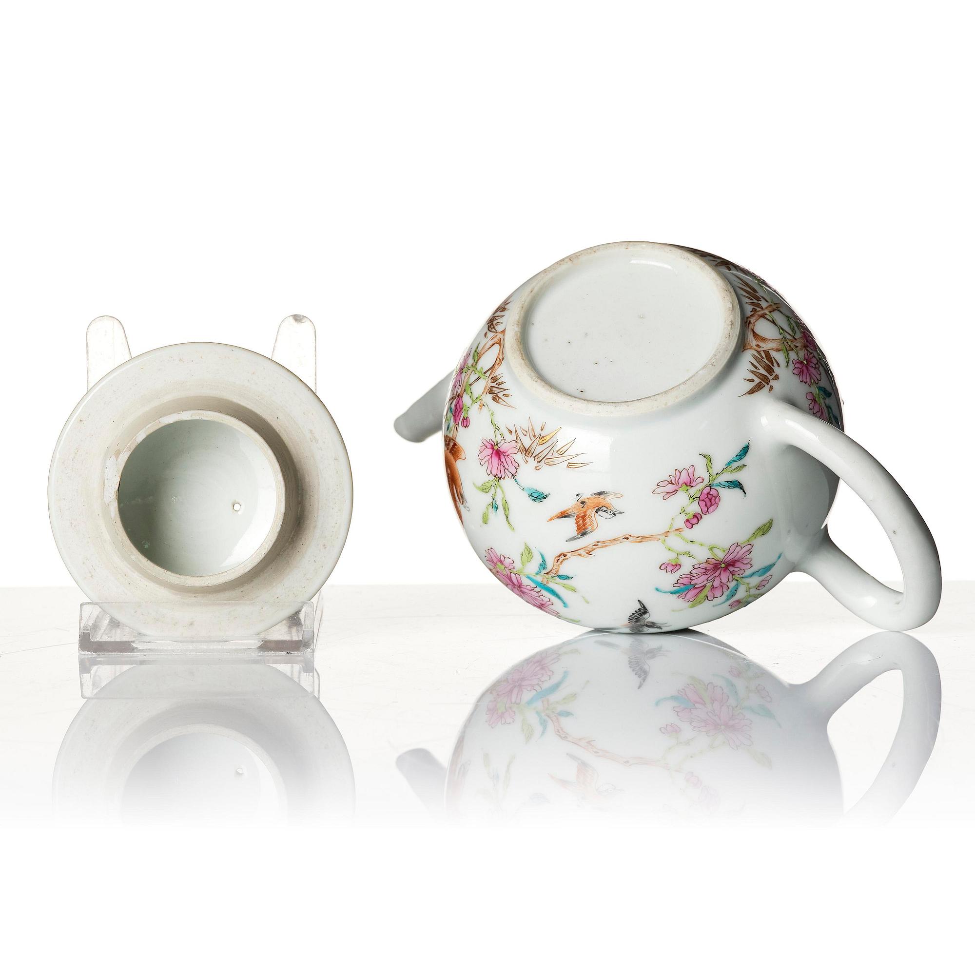 A famille rose tea pot with cover, Qing dynasty, Yongzheng (1723-35).