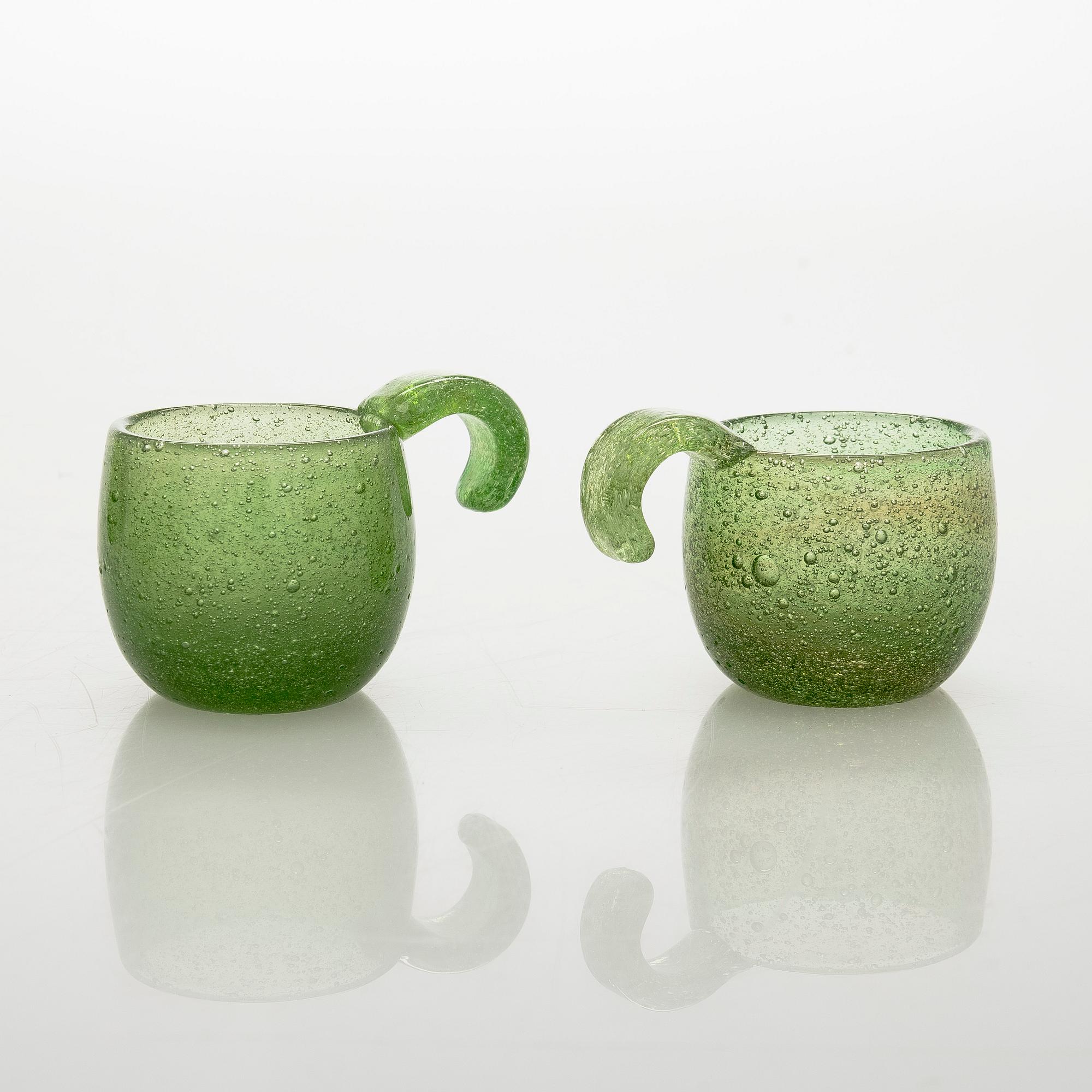 Oiva Toikka, boolimalja ja 7 lasia, "Iglu", signeerattu Oiva Toikka NNuutajärvi Notsjö, 1973-75.