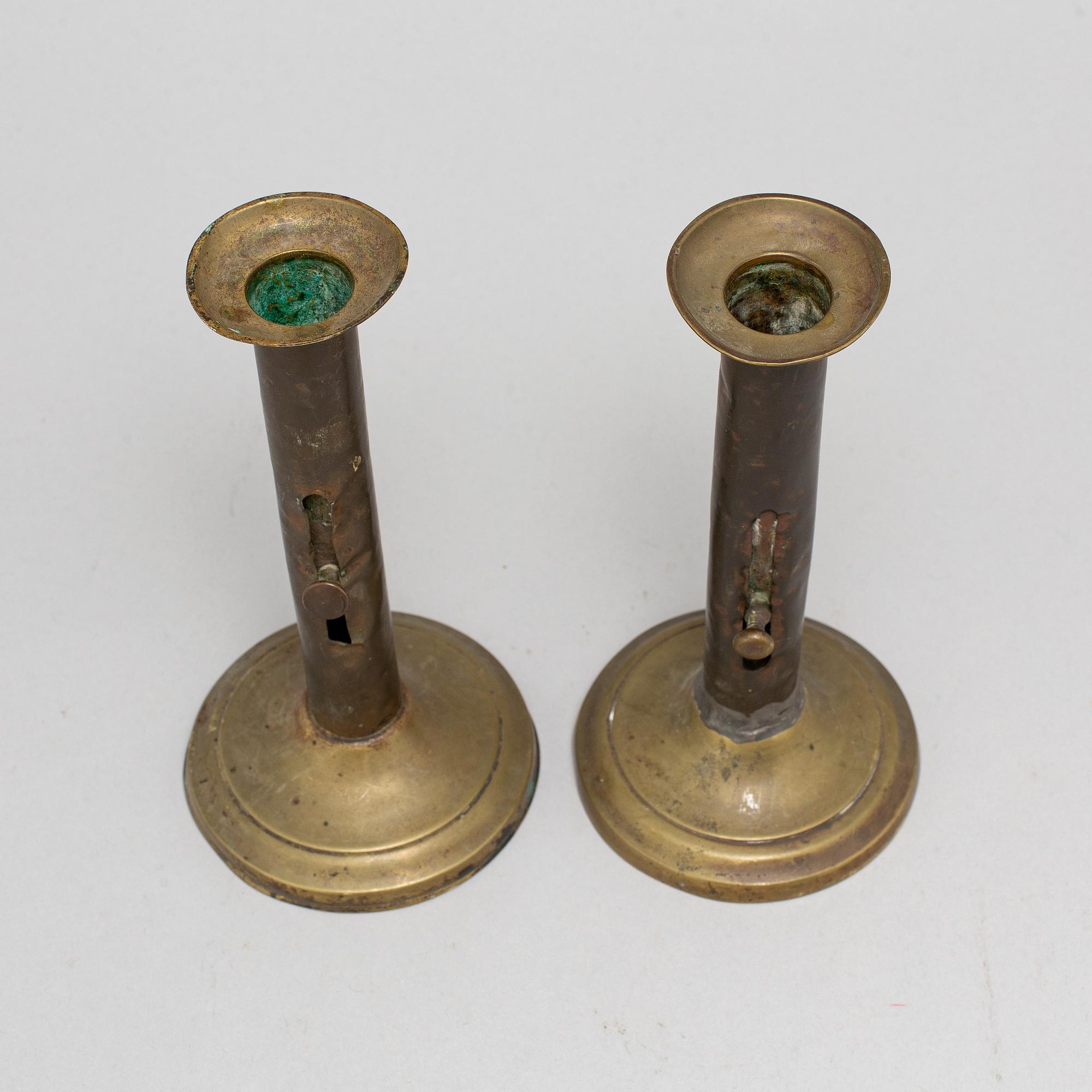 LJUSSTAKAR, ett par, mässing och plåt, 1800-tal.