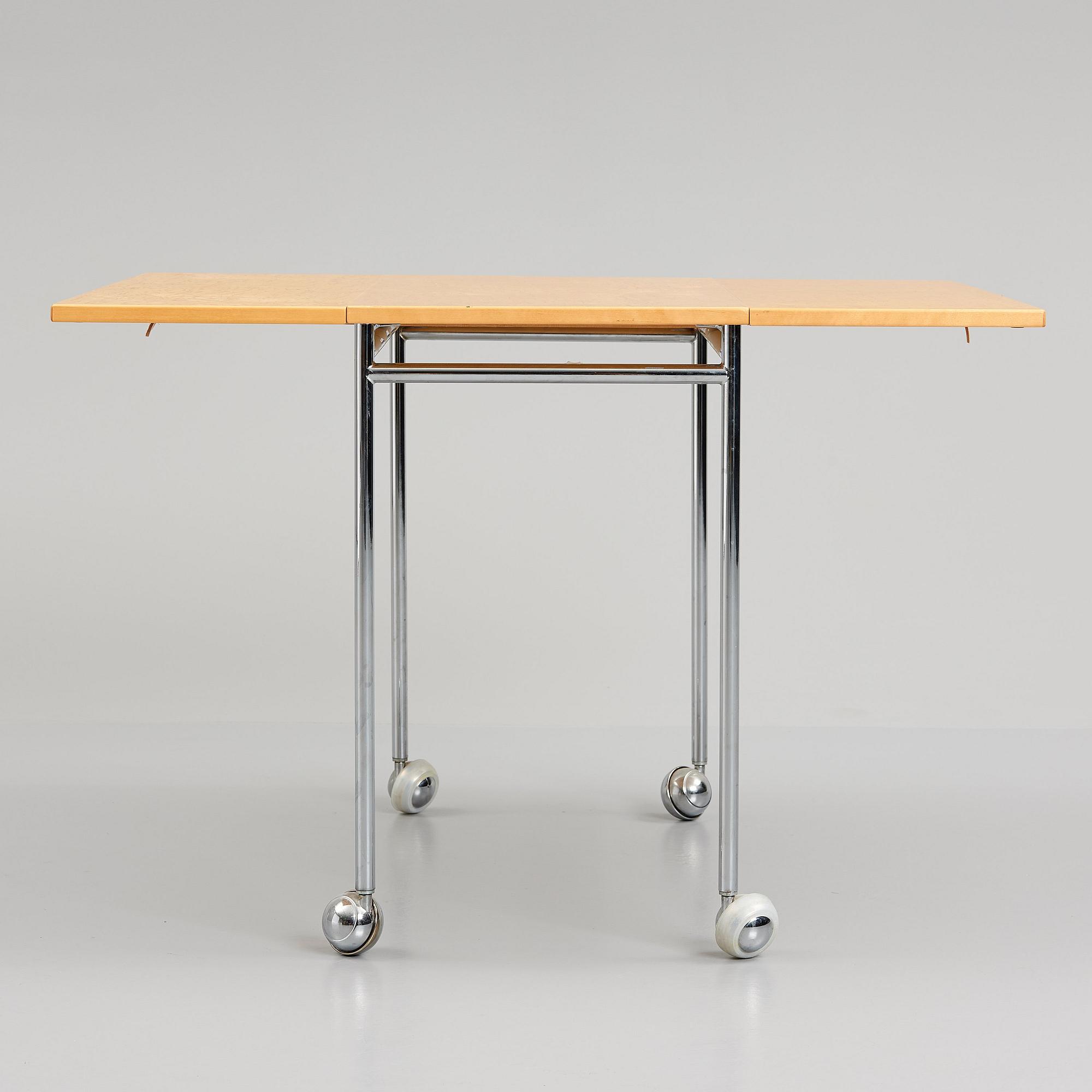Bruno Mathsson, a drop leaf table 'Berit' in burled birch, Bruno Mathsson International, Sweden.
