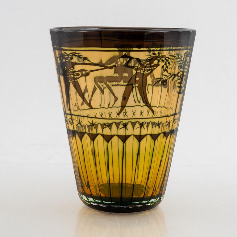 Gunnar Cyrén, a 'graal' glass vase, Orrefors 1988.