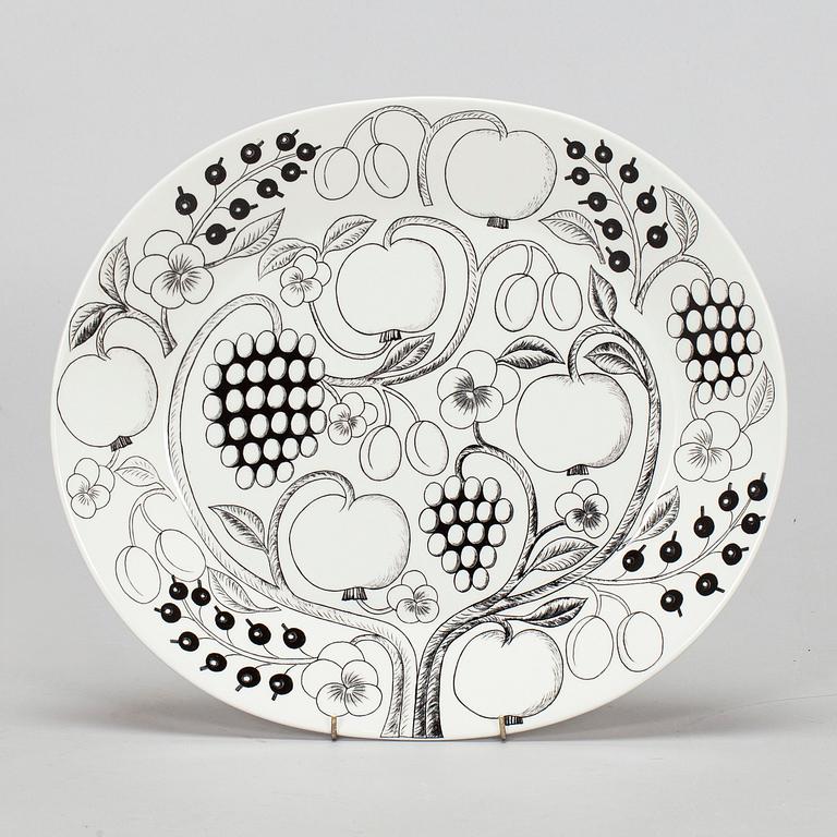 Birger Kaipiainen, A set of three 'Paratiisi' tableware set for Arabia.